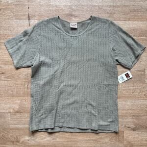 New NWT Woolrich Beige Knit Women's MEDIUM Short SleeveCrewneck T Shirt Top